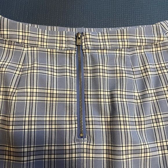 Hollister Mini Skirt - Picture 5 of 5